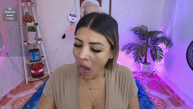 Snapshot of SALOOMEE__ chatting on January 17, 2026, 12:09 pm SALOOMEE online show from January 17, 2026, 12:09 pm