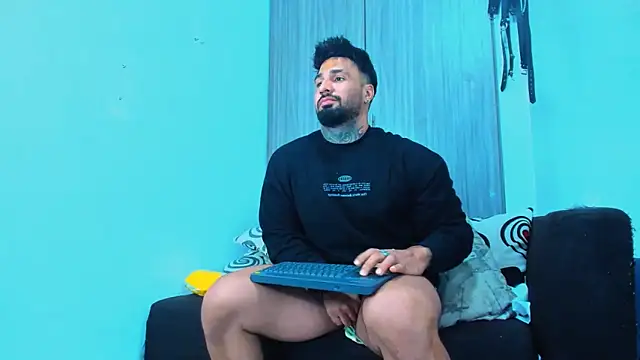 naugthy dominant online show from October 3, 2025, 8:32 pm