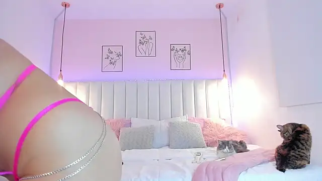 Snapshot of ivy_collins chatting on February 11, 2025, 9:25 pm ivy collins online show from February 11, 2025, 9:25 pm