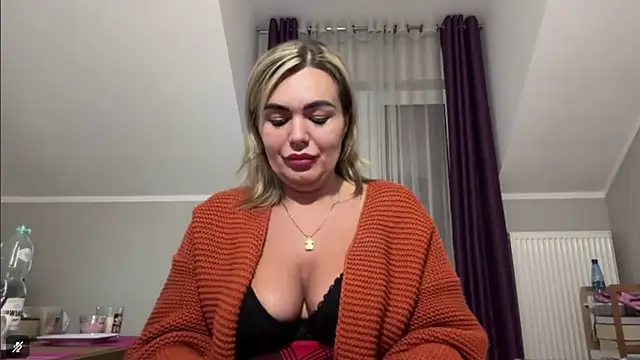 DESIREjenny online show from October 9, 2025, 7:42 am