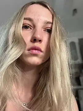 Adelina0001 online show from January 1, 2025, 3:46 pm