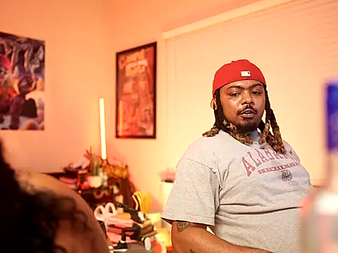 4EVAGLACIERS online show from September 23, 2025, 1:12 am