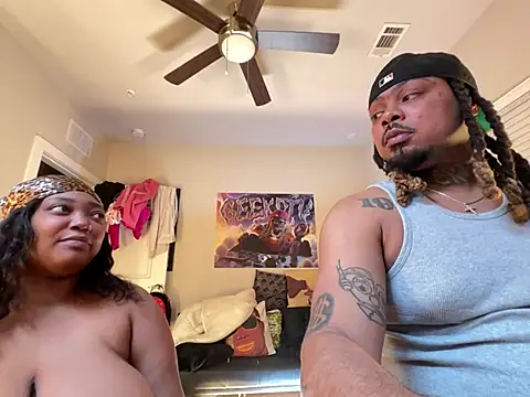 4EVAGLACIERS online show from February 17, 2026, 6:11 am