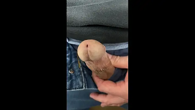 Snapshot of havefun32 chatting on February 25, 2026, 1:11 pm havefun32 online show from February 25, 2026, 1:11 pm