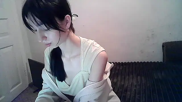 Snapshot of ElizaSwon chatting on October 5, 2025, 3:14 pm ElizaSwon online show from October 5, 2025, 3:14 pm