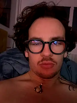 Snapshot of hardmecl chatting on November 2, 2025, 9:31 pm hardmecl online show from November 2, 2025, 9:31 pm