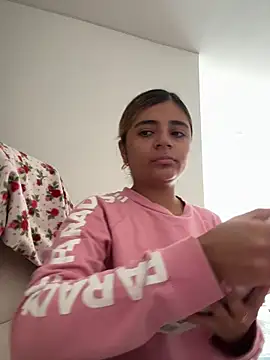 pamell col online show from November 19, 2025, 2:06 pm