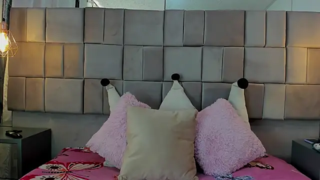 Snapshot of puca_ebony chatting on March 8, 2025, 7:53 pm puca ebony online show from March 8, 2025, 7:53 pm