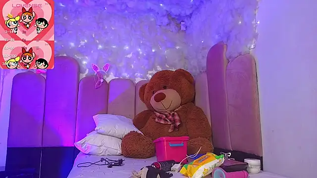 Snapshot of puca_ebony chatting on September 30, 2025, 7:42 pm puca ebony online show from September 30, 2025, 7:42 pm