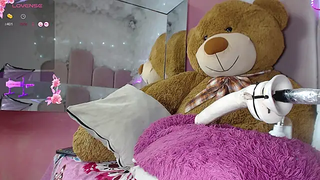 Snapshot of puca_ebony chatting on March 20, 2025, 10:40 pm puca ebony online show from March 20, 2025, 10:40 pm