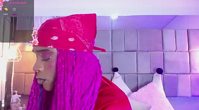 Snapshot of puca_ebony chatting on March 5, 2025, 7:49 pm puca ebony online show from March 5, 2025, 7:49 pm