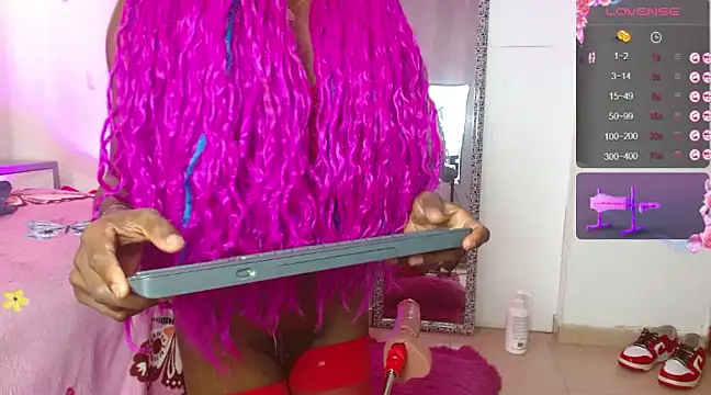 Snapshot of puca_ebony chatting on March 5, 2025, 10:54 pm puca ebony online show from March 5, 2025, 10:54 pm