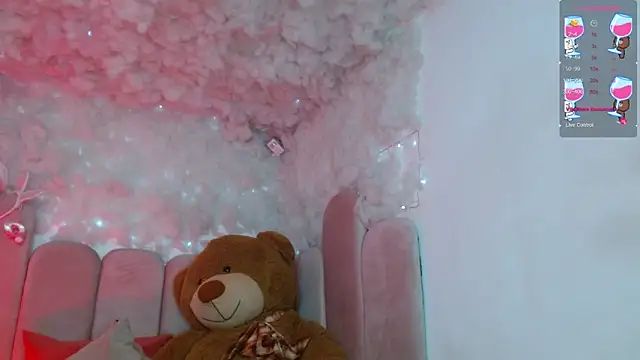 Snapshot of puca_ebony chatting on February 17, 2026, 4:48 pm puca ebony online show from February 17, 2026, 4:48 pm