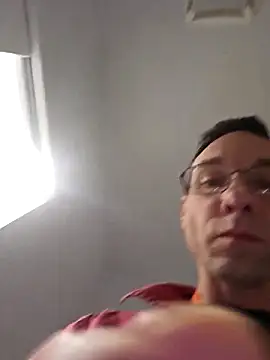 Iliketocooksquirt25 online show from November 24, 2025, 5:07 am