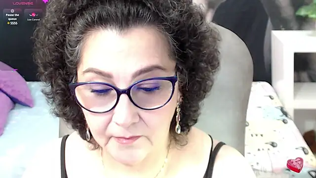 cataleya mom online show from March 6, 2025, 11:53 pm
