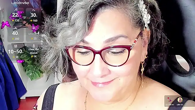 Snapshot of cataleya_mom chatting on October 29, 2025, 11:20 am cataleya mom online show from October 29, 2025, 11:20 am