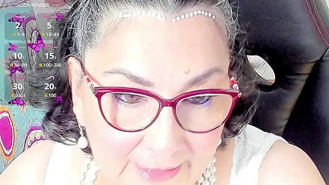 Snapshot of cataleya_mom chatting on October 11, 2025, 2:01 am cataleya mom online show from October 11, 2025, 2:01 am