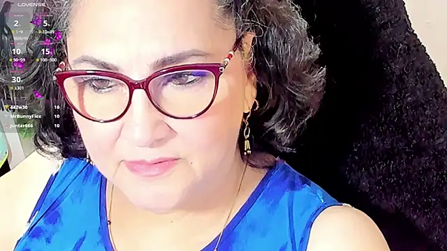 cataleya mom online show from November 30, 2025, 2:23 am