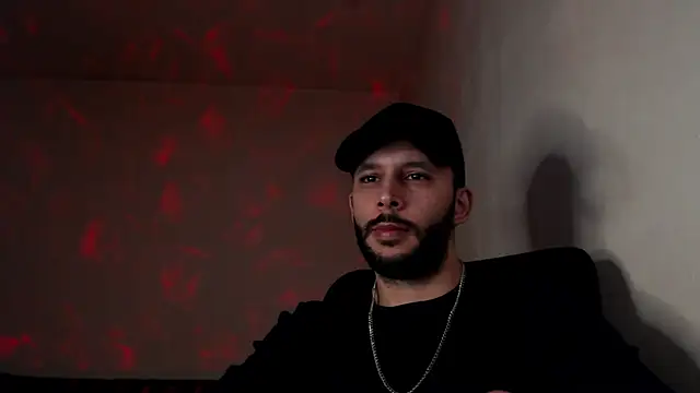 Snapshot of henryaxe chatting on October 2, 2025, 6:55 pm henryaxe online show from October 2, 2025, 6:55 pm