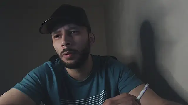 Snapshot of henryaxe chatting on October 18, 2025, 3:19 am henryaxe online show from October 18, 2025, 3:19 am