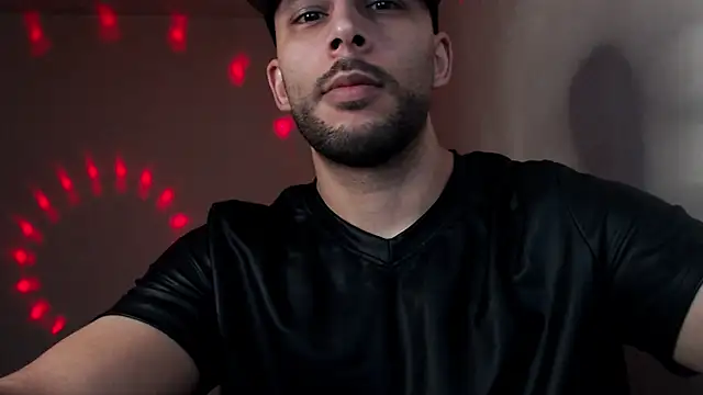 Snapshot of henryaxe chatting on November 1, 2025, 3:17 pm henryaxe online show from November 1, 2025, 3:17 pm