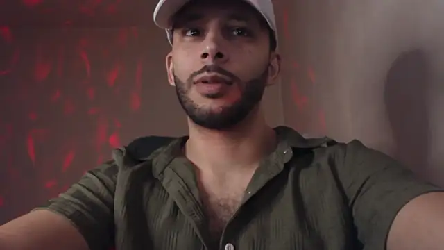 Snapshot of henryaxe chatting on September 19, 2025, 8:57 pm henryaxe online show from September 19, 2025, 8:57 pm