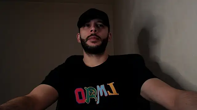 Snapshot of henryaxe chatting on October 5, 2025, 5:36 pm henryaxe online show from October 5, 2025, 5:36 pm