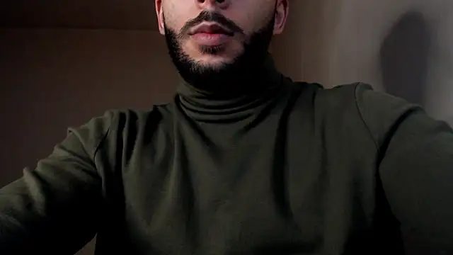 Snapshot of henryaxe chatting on October 15, 2025, 11:35 pm henryaxe online show from October 15, 2025, 11:35 pm