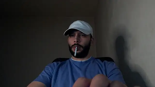 Snapshot of henryaxe chatting on October 12, 2025, 1:51 am henryaxe online show from October 12, 2025, 1:51 am