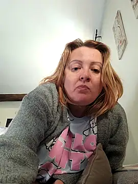 Snapshot of lady_charlyne chatting on November 4, 2025, 9:24 am lady charlyne online show from November 4, 2025, 9:24 am