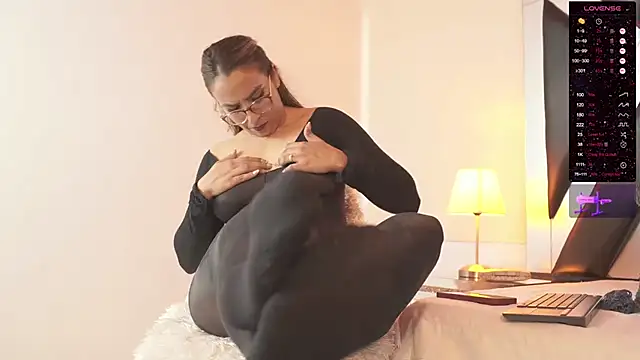 Sofia Cooper  online show from September 20, 2025, 7:41 pm