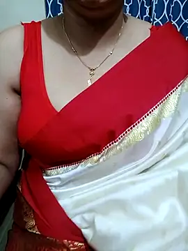 Snapshot of Priya_Boudi chatting on September 29, 2025, 6:24 pm Priya Boudi online show from September 29, 2025, 6:24 pm