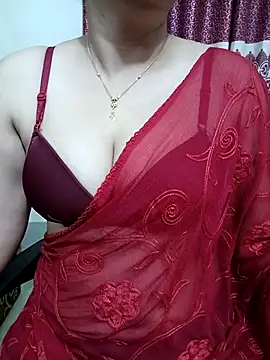 Snapshot of Priya_Boudi chatting on October 8, 2025, 6:41 pm Priya Boudi online show from October 8, 2025, 6:41 pm