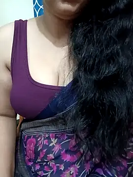 Snapshot of Priya_Boudi chatting on September 25, 2025, 6:47 pm Priya Boudi online show from September 25, 2025, 6:47 pm