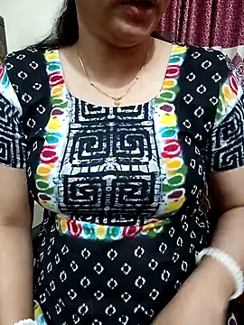 Snapshot of Priya_Boudi chatting on October 10, 2025, 6:09 pm Priya Boudi online show from October 10, 2025, 6:09 pm