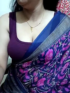 Snapshot of Priya_Boudi chatting on October 14, 2025, 6:30 pm Priya Boudi online show from October 14, 2025, 6:30 pm