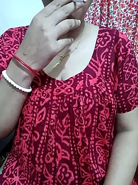 Snapshot of Priya_Boudi chatting on October 16, 2025, 6:16 pm Priya Boudi online show from October 16, 2025, 6:16 pm