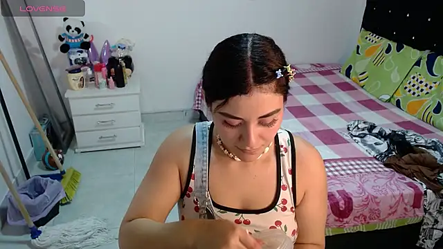 soniafuckboobs online show from June 3, 2026, 3:06 pm