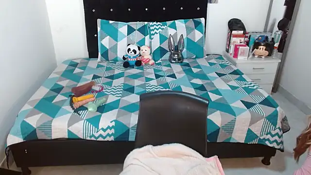 soniafuckboobs online show from September 26, 2025, 12:34 pm