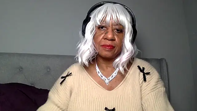 Snapshot of BreanaDivine chatting on January 9, 2025, 4:19 am BreanaDivine online show from January 9, 2025, 4:19 am