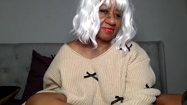 Snapshot of BreanaDivine chatting on January 4, 2025, 2:04 pm BreanaDivine online show from January 4, 2025, 2:04 pm