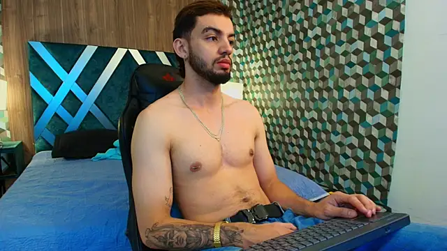 Snapshot of Michael_magno chatting on October 8, 2025, 5:02 pm Michael magno online show from October 8, 2025, 5:02 pm