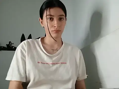 Mia foster1 online show from February 18, 2025, 2:38 am