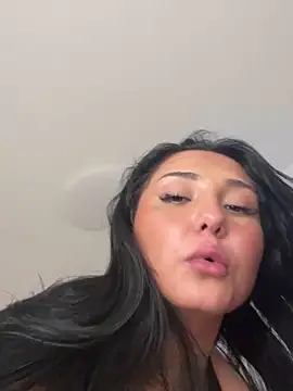 Snapshot of Coco-Love chatting on February 24, 2025, 11:19 pm Coco-Love online show from February 24, 2025, 11:19 pm