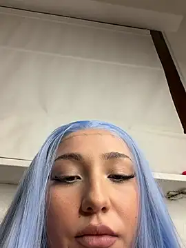 Coco-Love online show from January 19, 2026, 3:49 pm