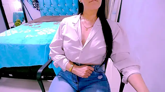 BitterMomXxx online show from February 10, 2026, 3:00 pm