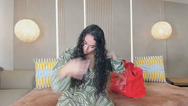 sabrina shark  online show from May 21, 2026, 9:23 pm