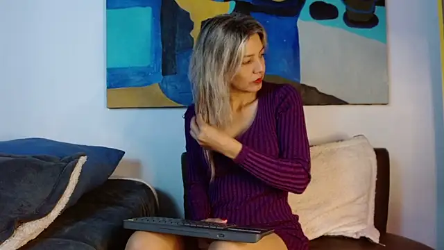 alana valdiri online show from February 6, 2025, 9:17 pm