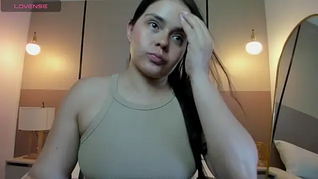 ayla13  online show from April 9, 2026, 7:20 pm