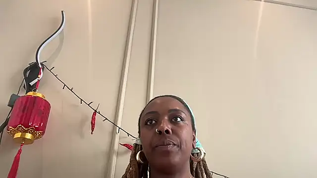 Snapshot of ChocolateCakeQueen chatting on February 20, 2025, 6:46 pm ChocolateCakeQueen online show from February 20, 2025, 6:46 pm